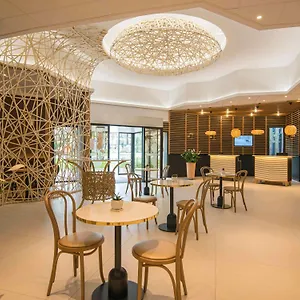 4* Hotel Novotel Arenas Aéroport